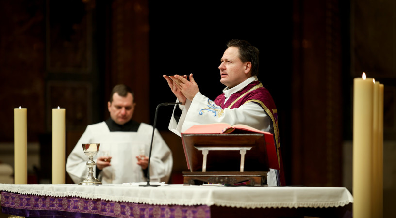 Szent negyven nap Máriával – Kovács Zoltán mariológus elmélkedései a Szent István-bazilikában (IV.)