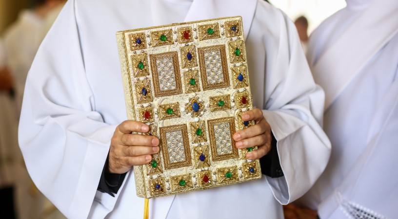 Az odafönt valókat keressétek!