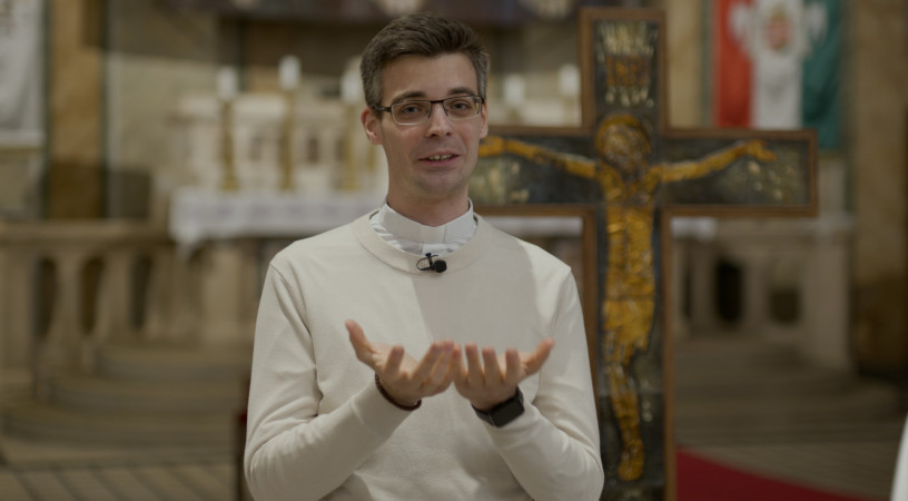 Lépjünk közelebb megváltásunk titkához, Jézushoz – Videós segítség Beni atyától a szent három napon