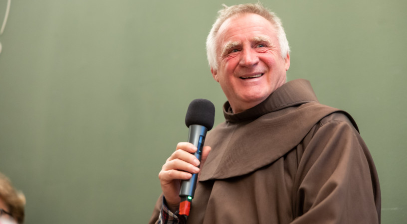 Azért is adhatunk hálát, amit nem kaptunk meg – Böjte Csaba volt a Café Francesco vendége