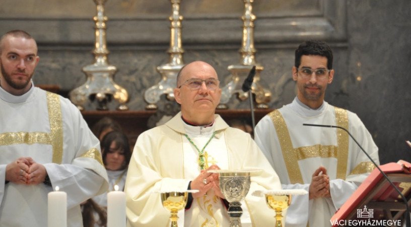 Istentől kapott küldetés – Marton Zsolt püspök hálaadó születésnapi szentmiséje Vácon