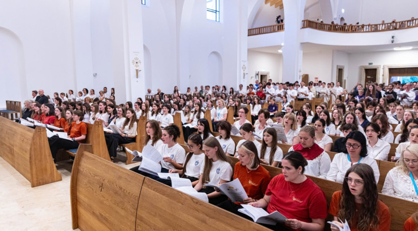 A béke követei – Nagy érdeklődés övezte az első hazai Pueri Cantores nemzetközi kórustalálkozót