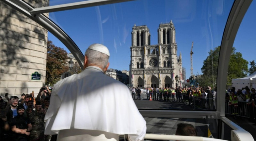 XIV. Leó pápa a Notre-Dame-ban: A székesegyház azért született újjá, hogy ti is újjászülessetek