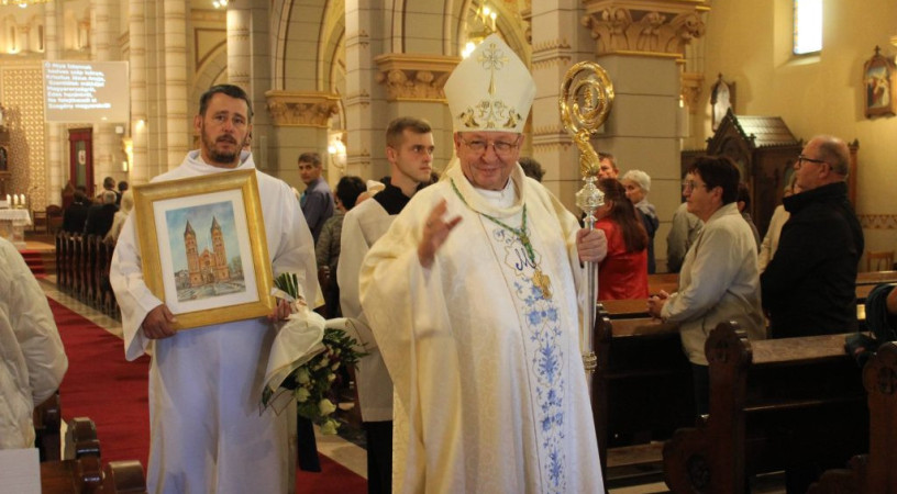 A szeretet teszi teljessé az életünket – Templombúcsú és főpásztori búcsúzás Nyíregyházán