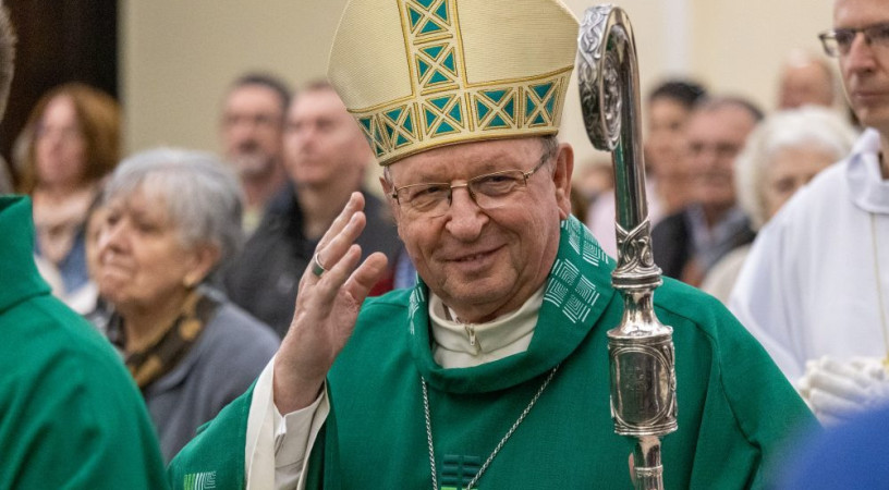 Minden embernek a szeretet a küldetése – Hálaadó szentmisével búcsúzott Palánki Ferenc Debrecenben